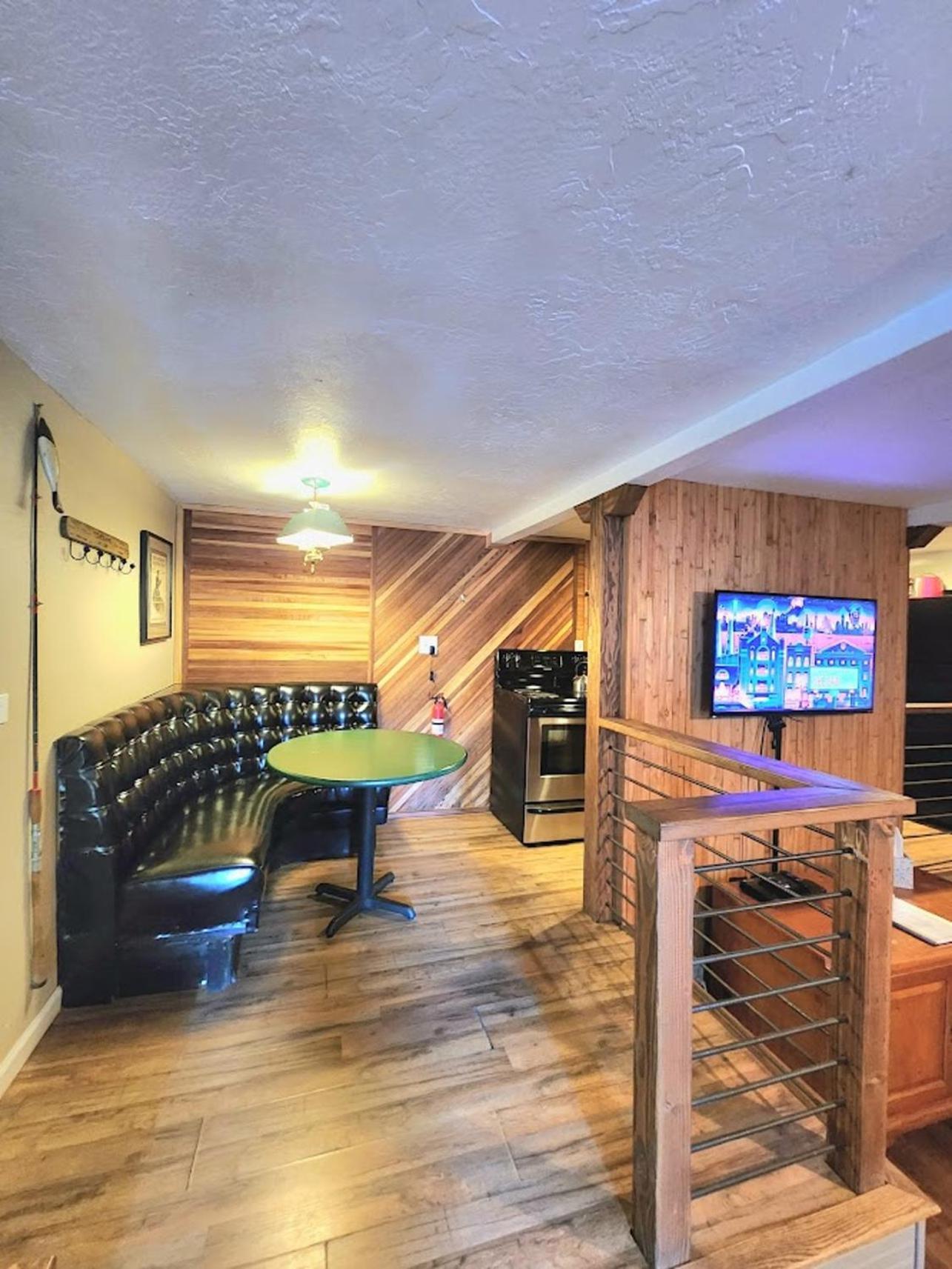 Miners Suite-Centrally Located In Shaver Lake شيفير ليك المظهر الخارجي الصورة