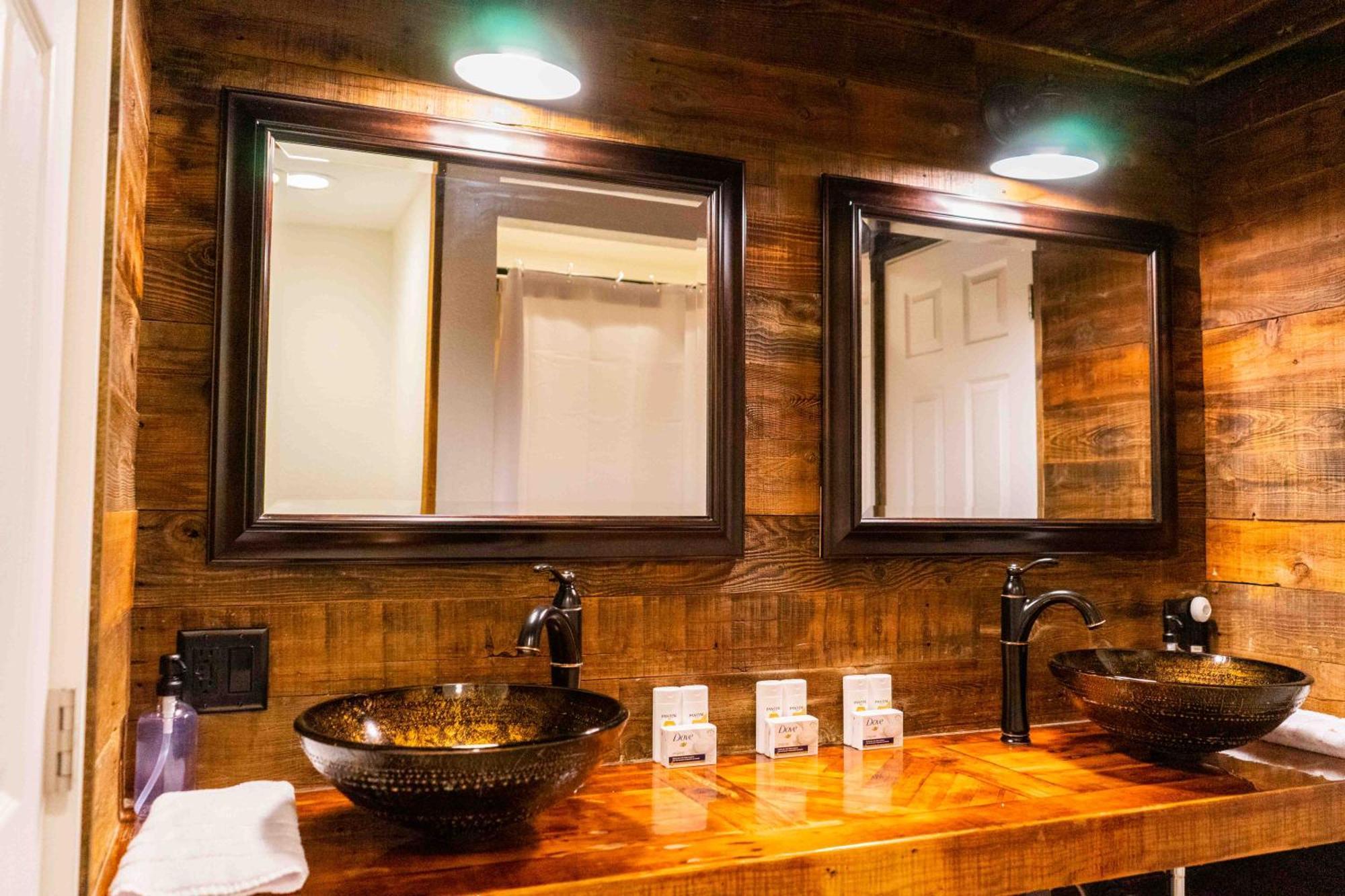 Miners Suite-Centrally Located In Shaver Lake شيفير ليك المظهر الخارجي الصورة