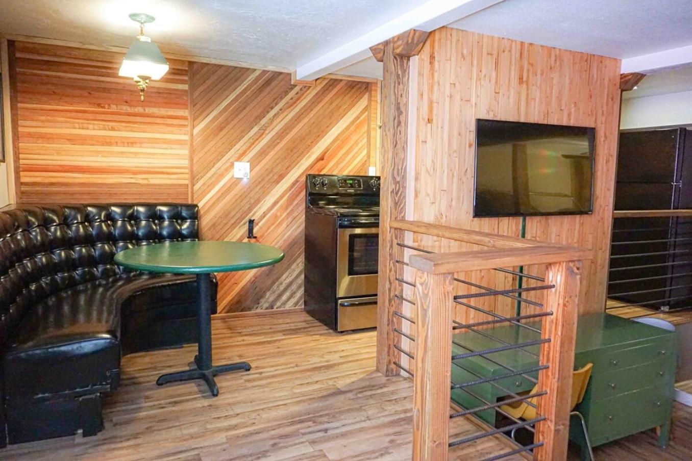 Miners Suite-Centrally Located In Shaver Lake شيفير ليك المظهر الخارجي الصورة